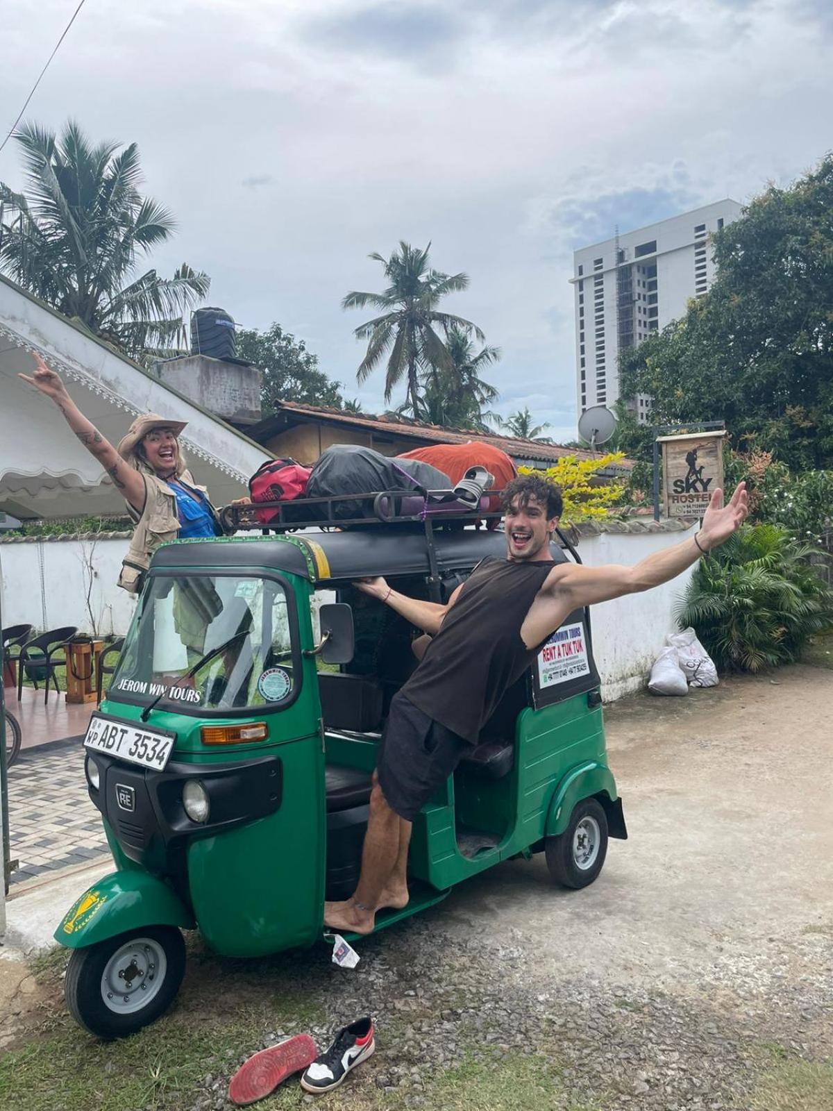 Sky Hostel Negombo Dış mekan fotoğraf